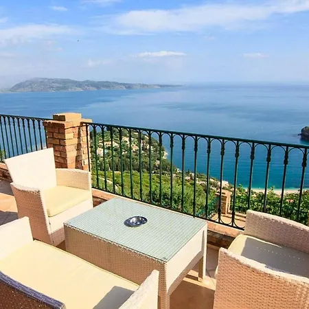 Emilios Вилла *