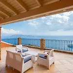 Villa Emilios